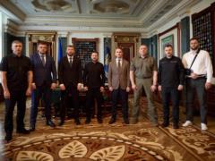 Зеленский созвал совещание с руководителями правоохранительных органов из-за протестов против закона №12414
