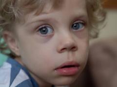 3-летний Михаил из Днепра получил слуховые аппараты от Фонда Рината Ахметова