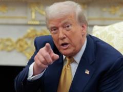 Трамп отложил ограничения против Китая ради сделки - FT