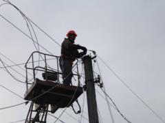 Непогода в Киевской области: 30 тысяч потребителей остались без света