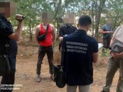 Сотрудник ТЦК за $1 тыс. снимал с розыска уклонистов