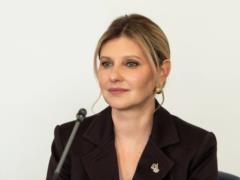 Елена Зеленская стала жертвой очередной манипуляции: первую леди обвинили в жестоком обращении с собакой.