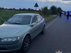 На Волыни женщина выпрыгнула из авто во время движения и погибла на месте