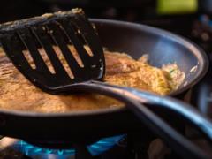 Яичница станет еще вкуснее: добавьте один неожиданный ингредиент