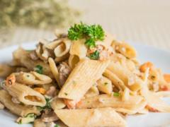 Не просто отварные: как вкусно и сытно приготовить макароны с тунцом