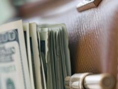 Каждая третья – неправильная: в декларациях чиновников нашли  ошибки  на миллиарды гривен
