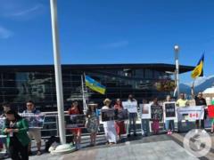  Закройте небо : в городах Европы состоялись акции украинской общины.