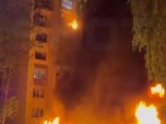 В Курске после работы ПВО загорелся многоэтажный дом