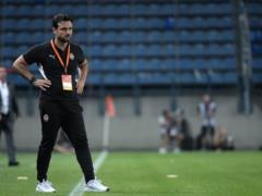 Asistent Turan Javash: Imaged, pushalers painting for the panatycos in the heels