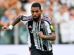 Nottingem Forest Harmered with Douglas Luyas about the turn to the Premier League