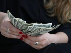 Украинцы могут отменить обмен долларов: как получить свои деньги назад