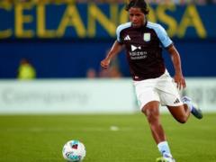 Roma screaming an attacking man Aston Villy