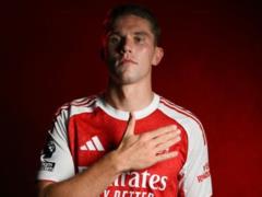 Diceresh, subіmensdі, kunya that mbemo s debut at the start -up warehouses arsenal that Manchester United at Old Trafford Old Ma