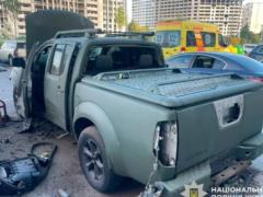 В Киеве утром взорвался автомобиль, выкрашенный под военный