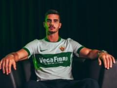 Andre Silva Pereshshov in Yelch