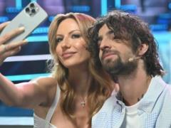 «Принес подарки»: Никитюк показала, как Дантес заботится о ней на съемках