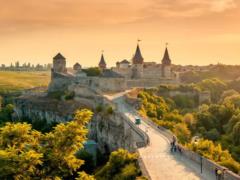 Entertain or develop? Dilemma of Ukrainian museums and castles