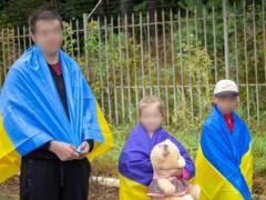 В Украину вернули троих детей и парня, которых оккупанты вывезли в РФ