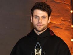 Все из-за обручального кольца: актер Артур Логай потерял палец на скалодроме и рассказал, как это было.