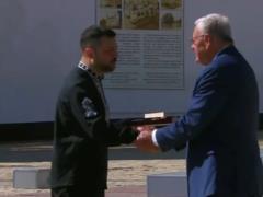 Келлог и Йонсон получили орден  За заслуги  от Украины