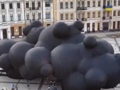 В День Независимости непогода уничтожила украинскую инсталляцию Black Cloud на Burning Man