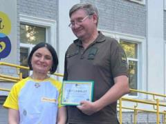  Теперь у нас есть крыша над головой : мариупольцы получили ключи от социального жилья в Днепре, обустроенного Фондом Рината Ахм