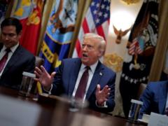 Трамп назвал заявления РФ о  нелегитимности  Зеленского  ерундой 