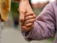 Украинцам грозят штрафы, принудительные работы и тюрьма: как наказывают за неуплату алиментов