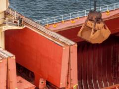 Ukraine loses the export of ore due to tariffs and personnel problems