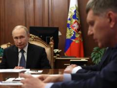 Путину озвучили неутешительные прогнозы по экономике РФ