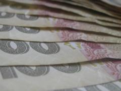 В Украине приостановили печать 100 и 200 грн: почему это произошло и что дальше