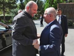 Умеров ведет переговоры в Турции