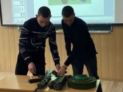 После критики  Зеркала недели  власть меняет подход к обучению  Защиты Украины  в школах