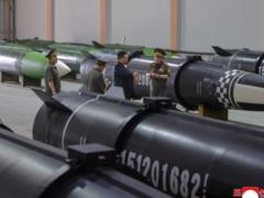 Ким Чен Ын осмотрел новый ракетный комплекс