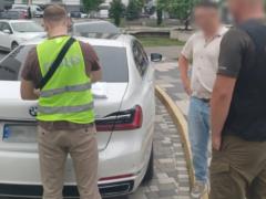 Седи подозреваемых – экс-мэр и чиновники: на Сумщине вскрыли коррупцию на 36 млн грн