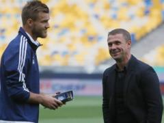 Rebrov explaining, not viclika Yarmolenka to Zbirno Ukrainian