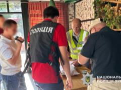 Продавал  бронь  за $10 000: в Киеве задержали чиновника Минобороны