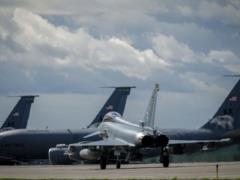 США  отработали  бомбовые удары недалеко от границы РФ в Арктике