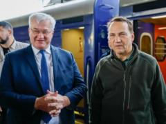 В Киев приехал глава МИД Польши Сикорский