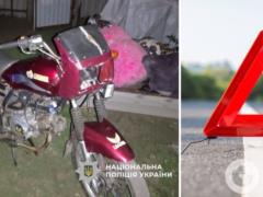 Управлял без прав: на Харьковщине подросток на мопеде сбил женщину.