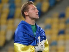 Украинский вратарь пытался выехать из страны ради нового контракта - СМИ