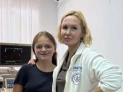  Приехала к нам умирать : в Киеве провели уникальную операцию на сердце 17-летней пациентке.