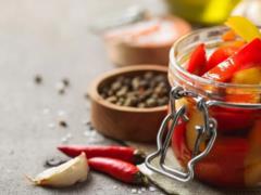 Консервированный перец  Светофор  на зиму: делимся рецептом пикантной закуски