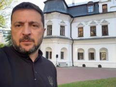 Зеленский подписал указы о применении трех пакетов санкций