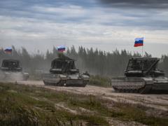 Британская разведка: Росгвардия формирует танковые части под прямым контролем Путина