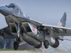 Польша поднимала истребители из-за массированного ракетного удара по Украине