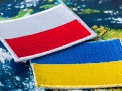 Прокуратура в Варшаве отказалась открывать дело из-за флага УПА на концерте Макса Коржа
