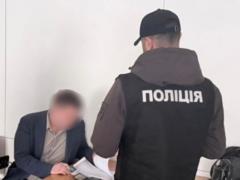 Чиновник КГГА подделывал документы о командировке, чтобы выехать за границу