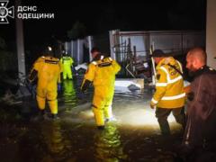 ГСЧС: Во время непогоды в Одессе погибла семья из пяти человек