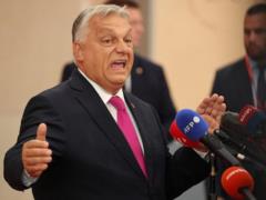 Украине суждено быть рядом с Россией - Орбан
